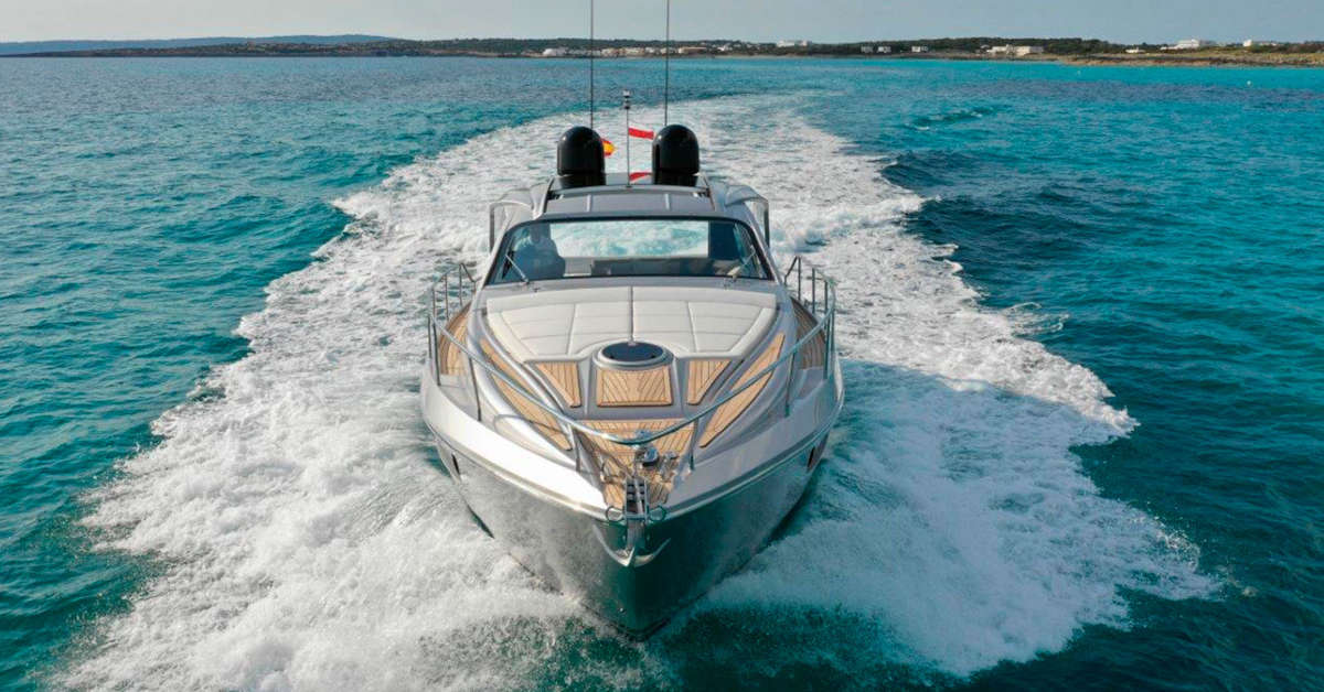 rent pershing boat ibiza 01